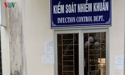 Nam điều dưỡng chết trong tư thế treo cổ tại phòng làm việc