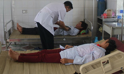 Hai vợ chồng thoát chết thần kỳ sau khi bị sét đánh