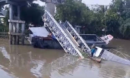 Người dân kể lại giây phút cầu ở Đồng Tháp sập