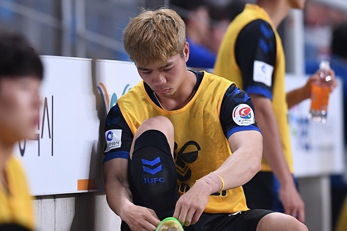 CHÍNH THỨC: Công Phượng chấm dứt hợp đồng với Incheon United để sang Pháp thử việc
