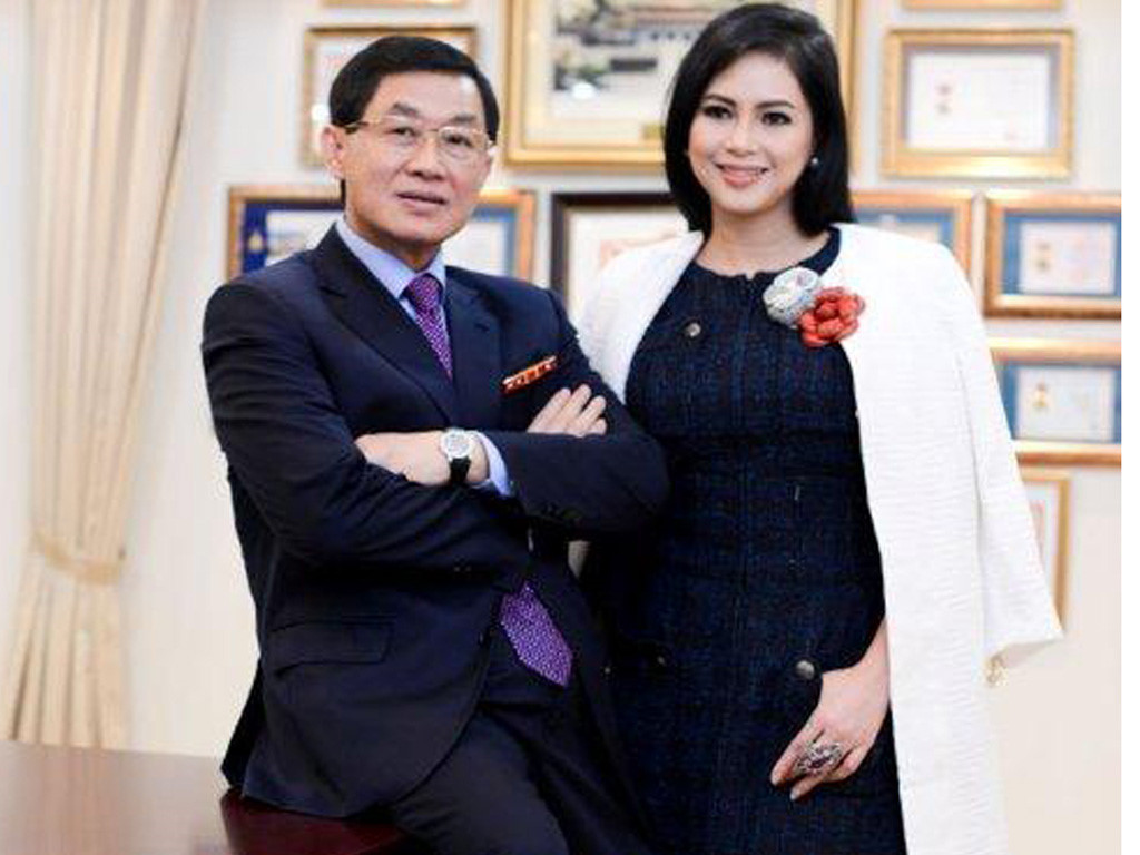 Chuyến bay định mệnh, 'vua hàng hiệu' Johnathan Hạnh Nguyễn gặp trùm thời trang Chuyến bay định mệnh, 'vua hàng hiệu' Johnathan Hạnh Nguyễn gặp trùm thời trang