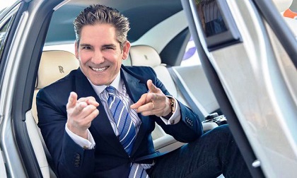 Triệu phú tự thân Grant Cardone: 4 việc phí tiền tuổi 20 mà bạn cần ghi nhớ