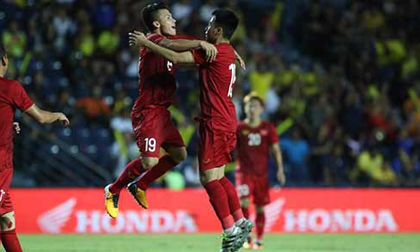 Thua 'đấu súng', ĐT Việt Nam lần thứ 2 về nhì tại King's Cup