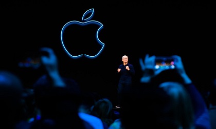 8 năm đương nhiệm, CEO Tim Cook đã chèo lái Apple thành công ra sao?
