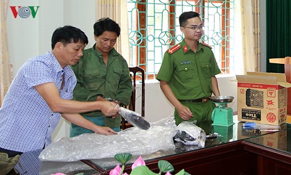 Bắt 3 đối tượng, thu giữ gần 5kg nhựa thuốc phiện