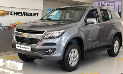 Ô tô SUV phổ thông ồ ạt giảm giá tháng 6