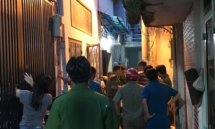 6 bà cháu bất động trong căn nhà ở Sài Gòn