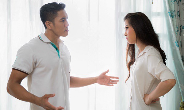 Lỡ miệng chê vợ xấu hơn cô hàng xóm, ông chồng dại dột nhận ngay đòn ghen có một không hai - 1
