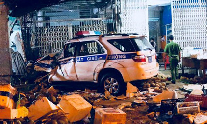 Khởi tố vụ thiếu úy CSGT tông chết thanh niên đứng trước hiên nhà