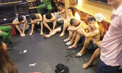 Công an đột kích phát hiện nhiều chân dài cùng thanh niên dùng ma tuý bay lắc điên cuồng trong quán karaoke