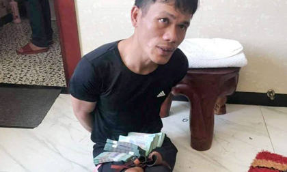 Vụ mất trộm hơn 8 tỷ ở Vĩnh Long: Thêm 2 đối tượng ra đầu thú