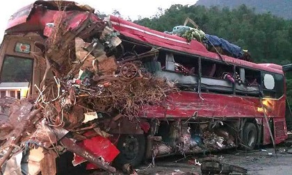 Thời điểm xảy ra tai nạn thảm khốc ở Hoà Bình, tài xế xe khách không có GPLX