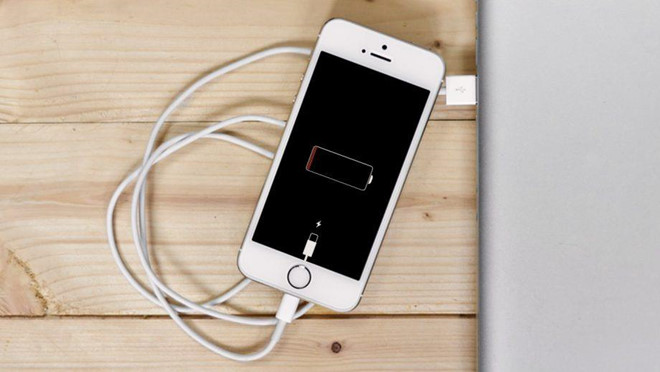 Những sai lầm khi sạc 'giết chết' chiếc iPhone của bạn - 1