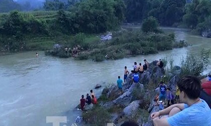 Nam sinh lớp 10 tử vong khi cứu người đuối nước