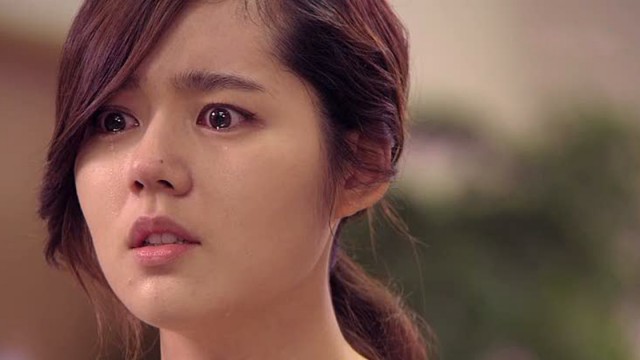 Vợ trẻ chết lặng vì cô hàng xóm cao tay 