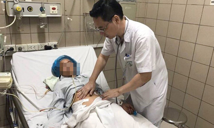 Ăn nấm xào, bố chết, 2 mẹ con nguy kịch