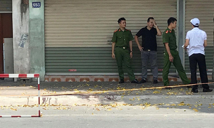 Hai vợ chồng bị hàng xóm truy sát, một người thiệt mạng