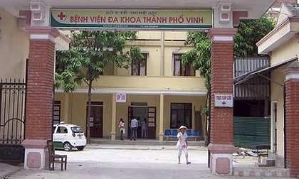 Bác sĩ bị hành hung âm thầm xin nghỉ việc vì sếp nói “không hợp”