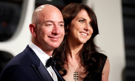 Sau ly hôn, vợ cũ của ông trùm Amazon thành phụ nữ giàu thứ 4 thế giới Sau ly hôn, vợ cũ của ông trùm Amazon thành phụ nữ giàu thứ 4 thế giới