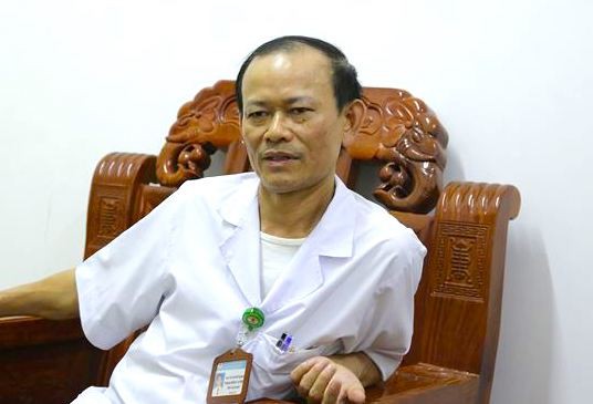 Vụ bé sơ sinh tử vong: Bác sỹ đỡ đẻ kéo đứt cổ trẻ rồi khâu lại - 1 Vụ bé sơ sinh tử vong: Bác sỹ đỡ đẻ kéo đứt cổ trẻ rồi khâu lại - 1