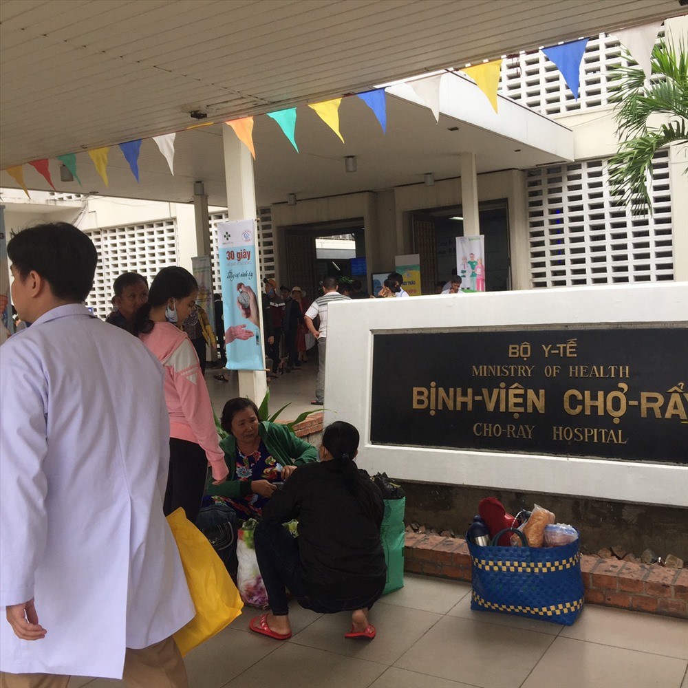 Rơi nước mắt với 6 giờ chạy đua mang quả tim từ Hà Nội vào Sài Gòn để ghép - 2