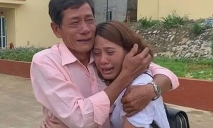 22 năm lưu lạc biệt xứ và cuộc hội ngộ đầy nước mắt của người phụ nữ từng quên mất mình là ai