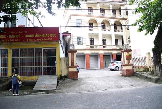 gian lan thi cu ha giang: ai la chu nhan nhung vat chung 'nong'? hinh anh 1