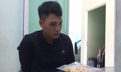 Người dân vây bắt nghi phạm cướp vàng ở Bình Dương
