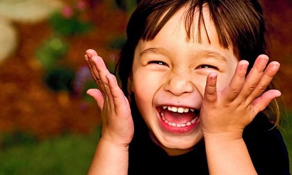 Những việc đơn giản khiến con hạnh phúc mà cha mẹ nào cũng làm được
