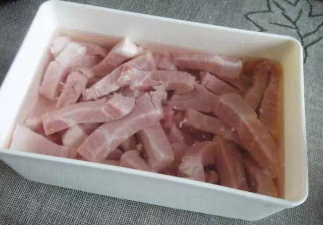 dung rua nhung thuc pham quen thuoc nay chi bang nuoc, neu khong cang rua cang ban - 1
