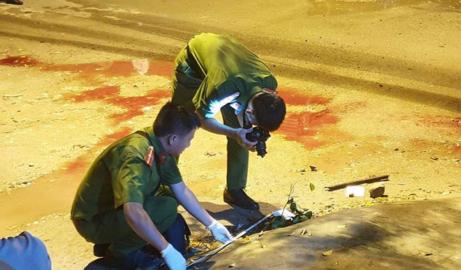 Chém lộn như phim kiếm hiệp sau cuộc nhậu, 1 người chết - 2