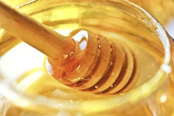 Ăn quá nhiều mật ong gây hại khủng khiếp cho cơ thể - 1