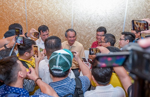 Bầu Đức bau duc