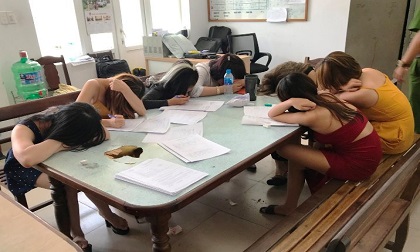 Công an Đà Nẵng ập vào quán Chợt Nhớ, bắt hàng loạt trai gái 'phê' ma túy