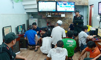 11 tụ điểm đánh bạc ở Nha Trang bị đột kích