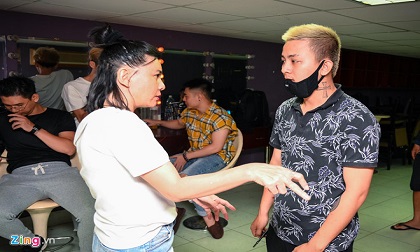 Hoài Lâm - con nuôi được o bế của Hoài Linh sớm phải lo toan vì vợ con
