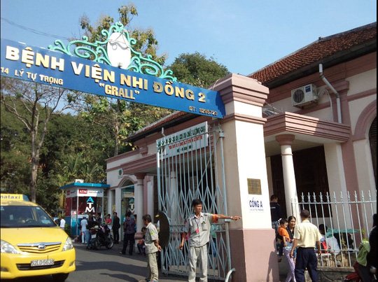 dau bung nhap vien, be gai tu vong sau 4 gio cap cuu, bac si nghi do viem co tim - 1