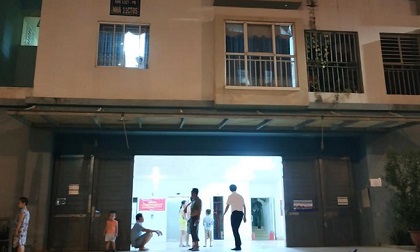 Cháy chung cư ở Đà Nẵng, nhiều người tháo chạy trong đêm