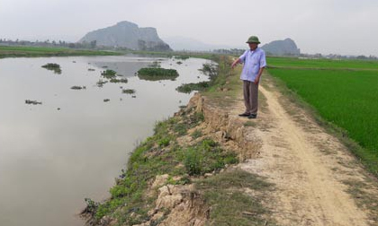 Thi thể nam thanh niên với nhiều vết chém nghi bị sát hại ném xuống sông