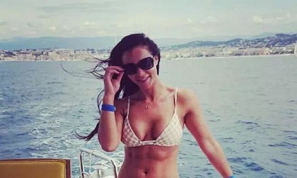 Hotgirl nóng bỏng bị kiểm tra, lộ sự thật không ngờ phía sau cuộc sống xa hoa
