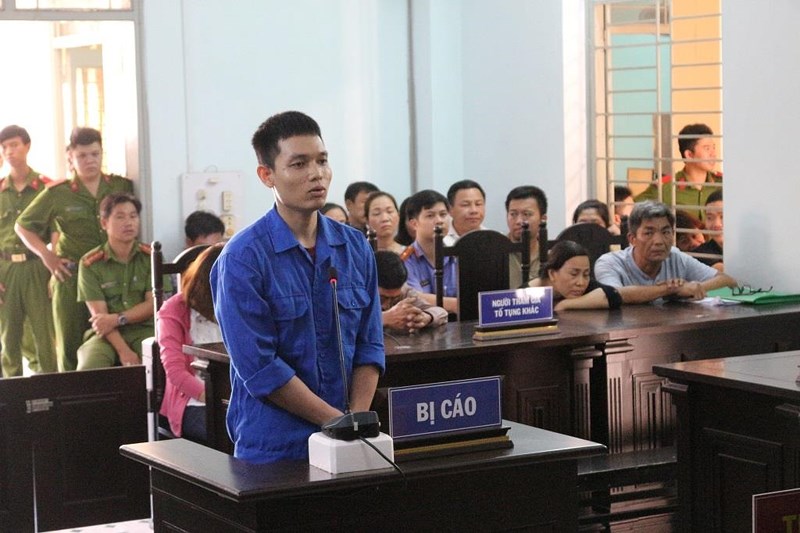 Cựu thiếu úy công an biện minh vì sao tạt axit vợ sắp cưới - ảnh 1