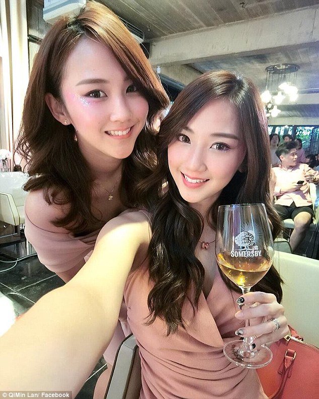 hotgirl duoc co truong mh370 nhan tin tan tinh da lam me, nhin mat con trai ma bat ngo - 1