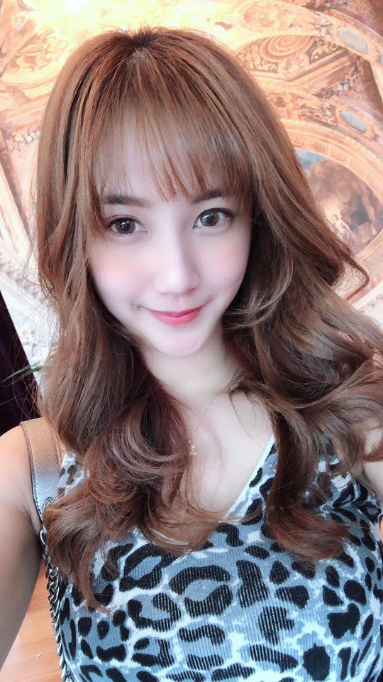 hotgirl duoc co truong mh370 nhan tin tan tinh da lam me, nhin mat con trai ma bat ngo - 18