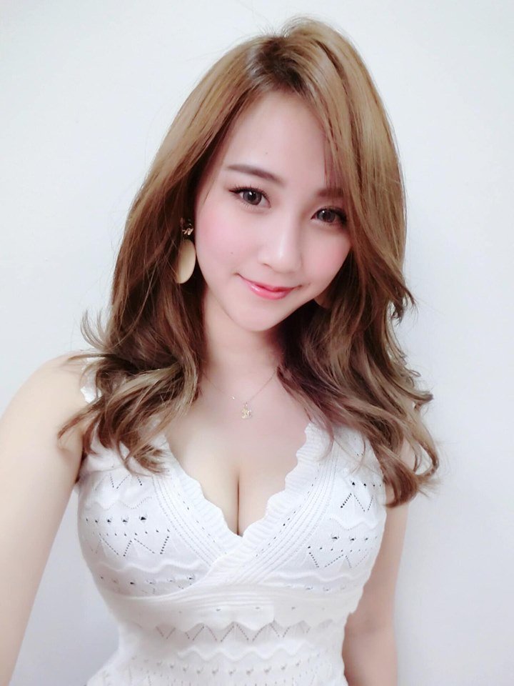 hotgirl duoc co truong mh370 nhan tin tan tinh da lam me, nhin mat con trai ma bat ngo - 19