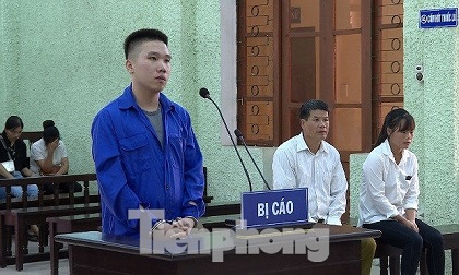 Tranh nhau 'làm anh', đâm chết bạn nhậu
