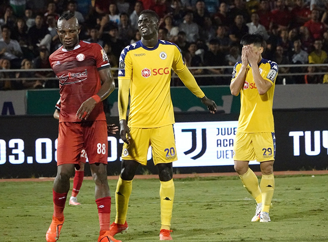Từ 'chung kết sớm', V-League hồi sinh vì 'bóng đá trân trọng'