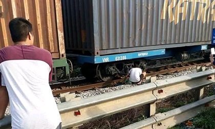 Mẹ ca sĩ Châu Việt Cường bị tàu hoả cán tử vong khi đang nhặt ve chai