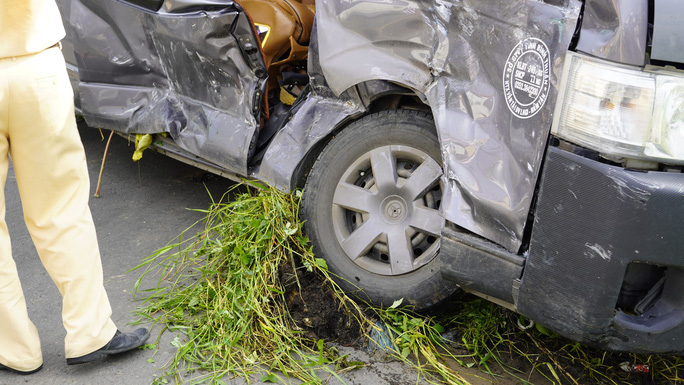 lai tai nan xe khach 45 cho tong xe 