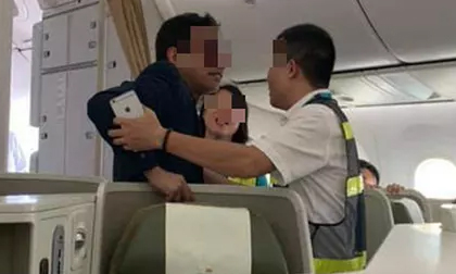 Cảng vụ hàng không lên tiếng việc nam hành khách sàm sỡ cô gái trên máy bay