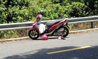 Tham quan bán đảo Sơn Trà, 2 bà cháu bị ngã xe văng xuống vực tử vong